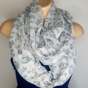 Infinity elephant scarf gray and white